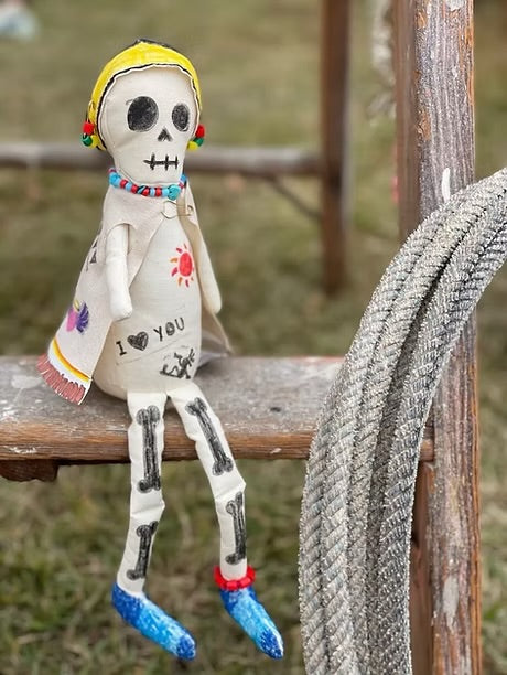 WHOOPEE SKULL®
CANVAS DOLL