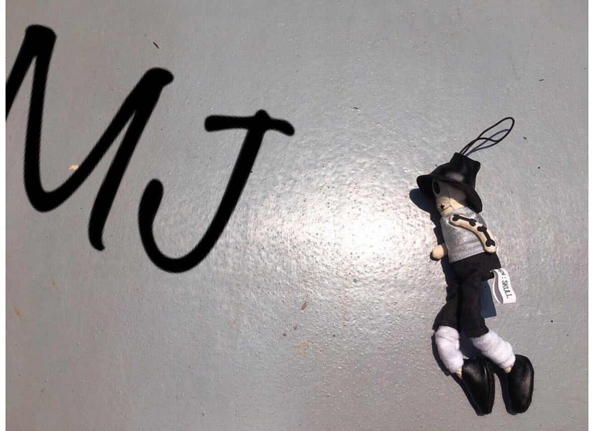 WHOOPEE SKULL® LEGEND
MJ