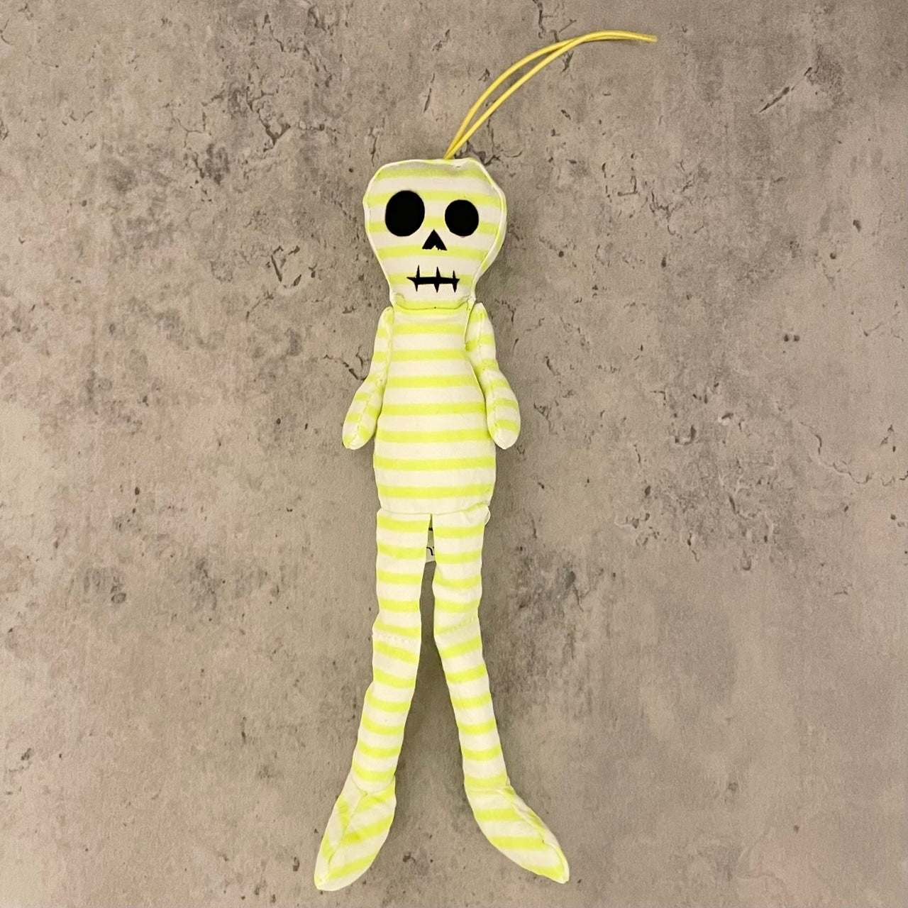 WHOOPEE SKULL® NEON BORDER
YELLOW: 幸せを運ぶ