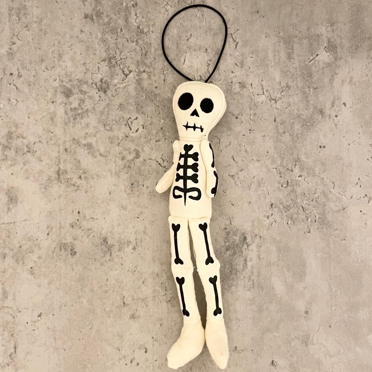 WHOOPEE SKULL® BASIC
WHITE : 自由を与える