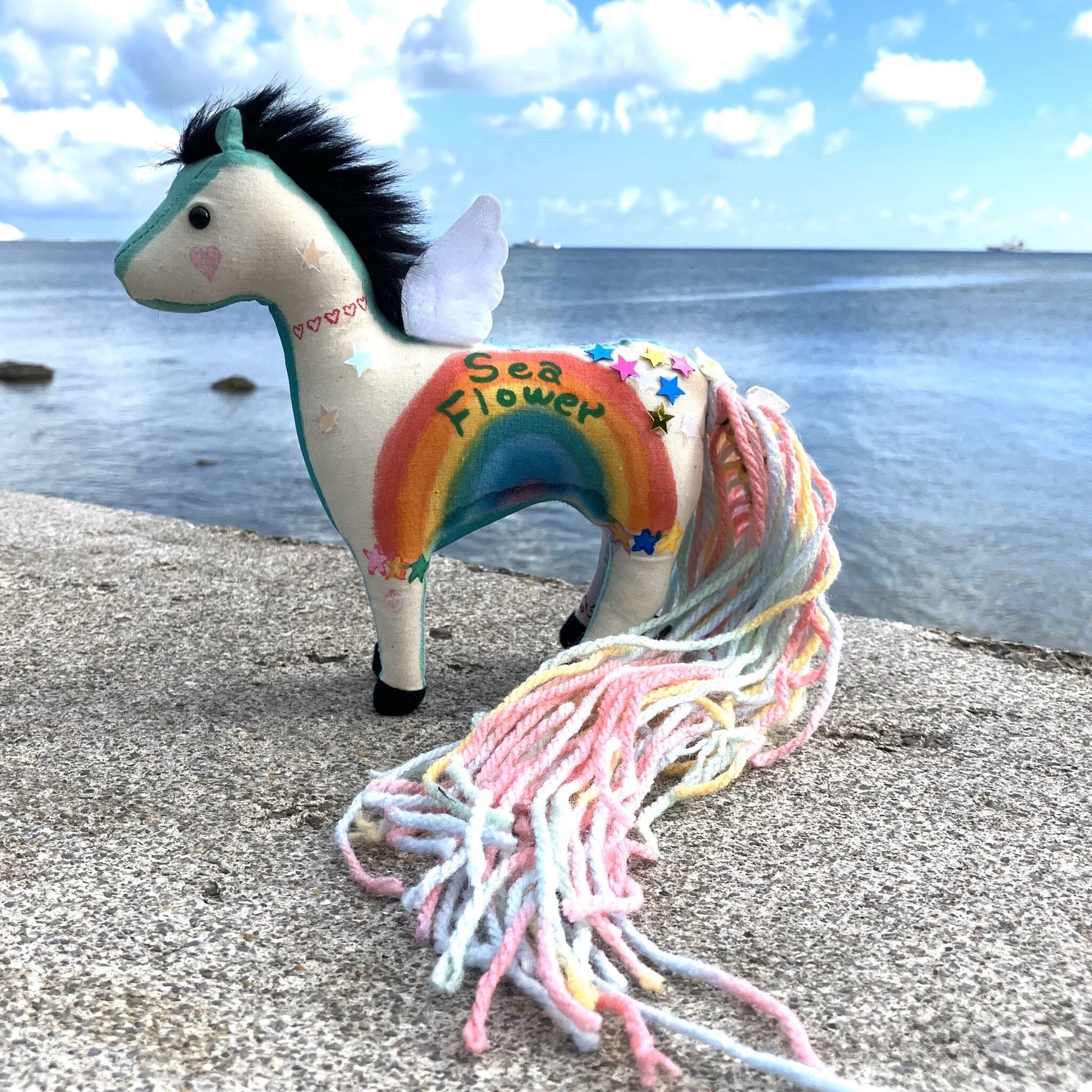 POINTED PONY®
CANVAS DOLL