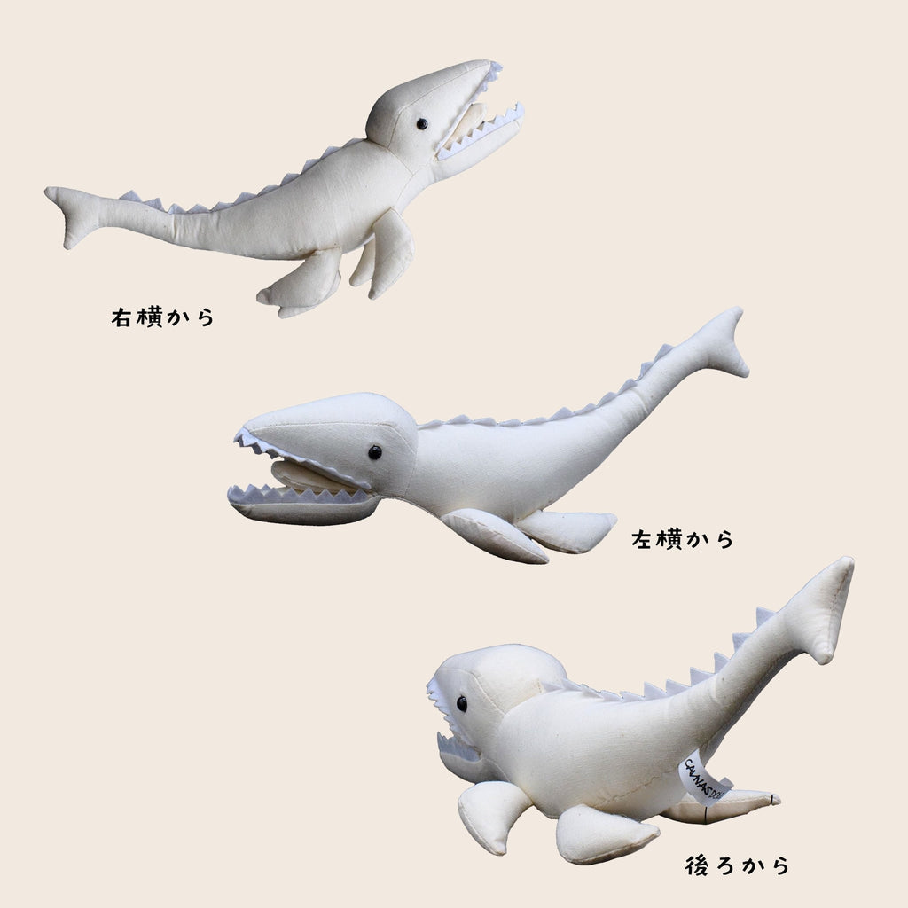 MOSASAURUS®
CANVAS DOLL