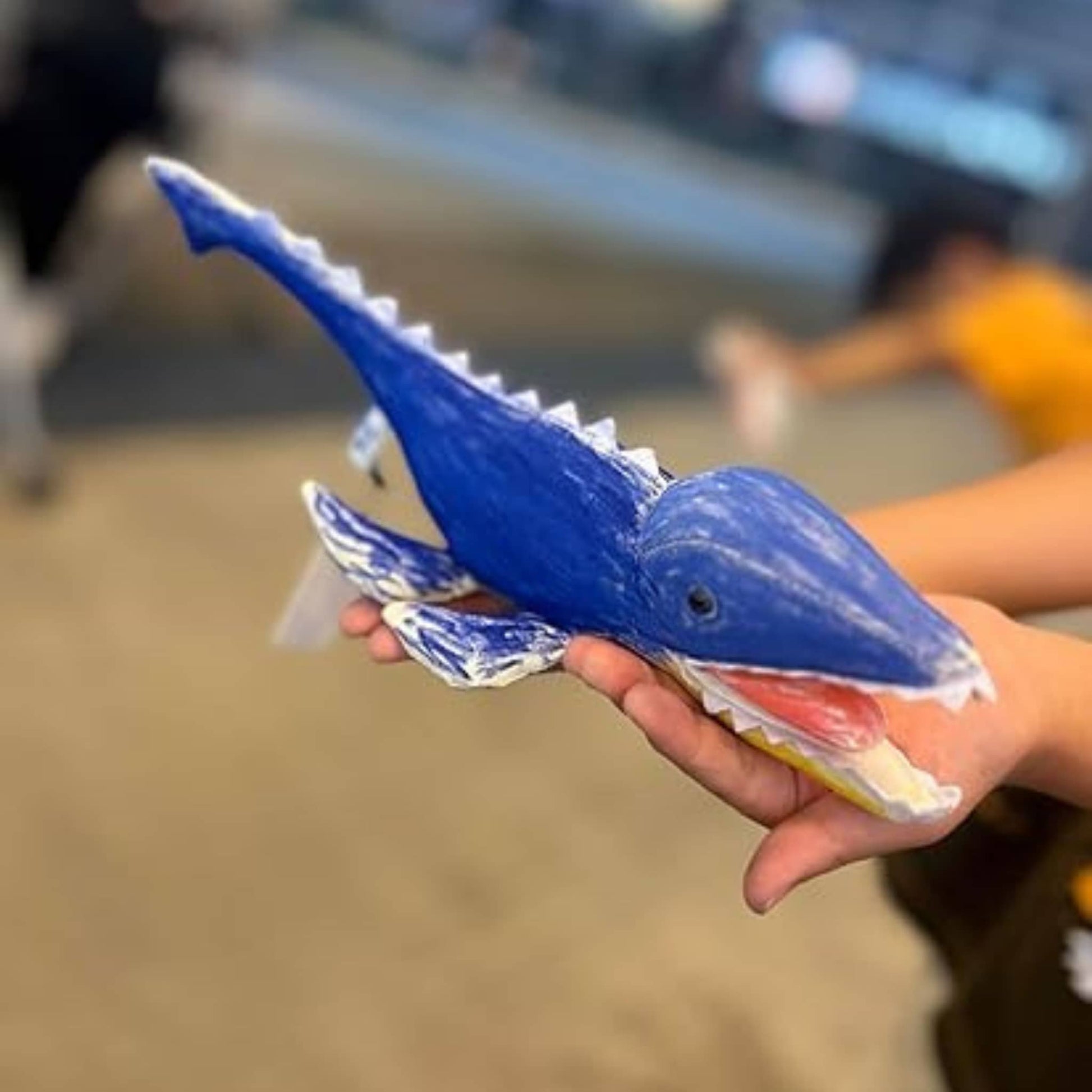 MOSASAURUS®
CANVAS DOLL