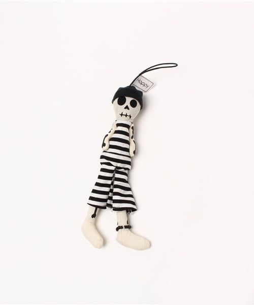 WHOOPEE SKULL® LEGEND
Prisoner